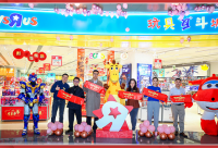 玩具反斗城成都万象城店全新亮相