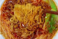 香辣臊子面是一道美味可口、营养丰富的传统美食